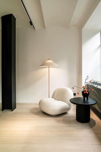 Gubi_pacha_Moon_19602