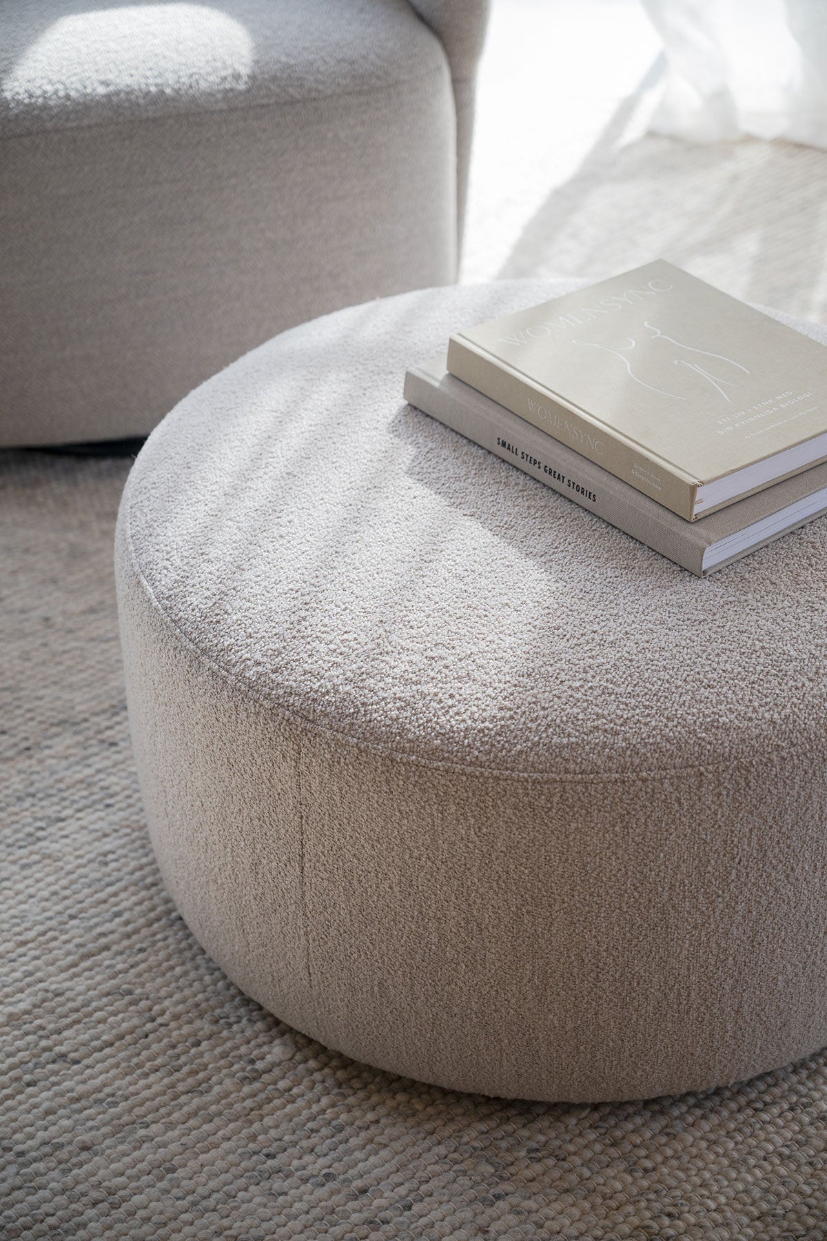 Rowico-Joplin-Pouf-70-Alice-01-Light-Beige-Lifestyle