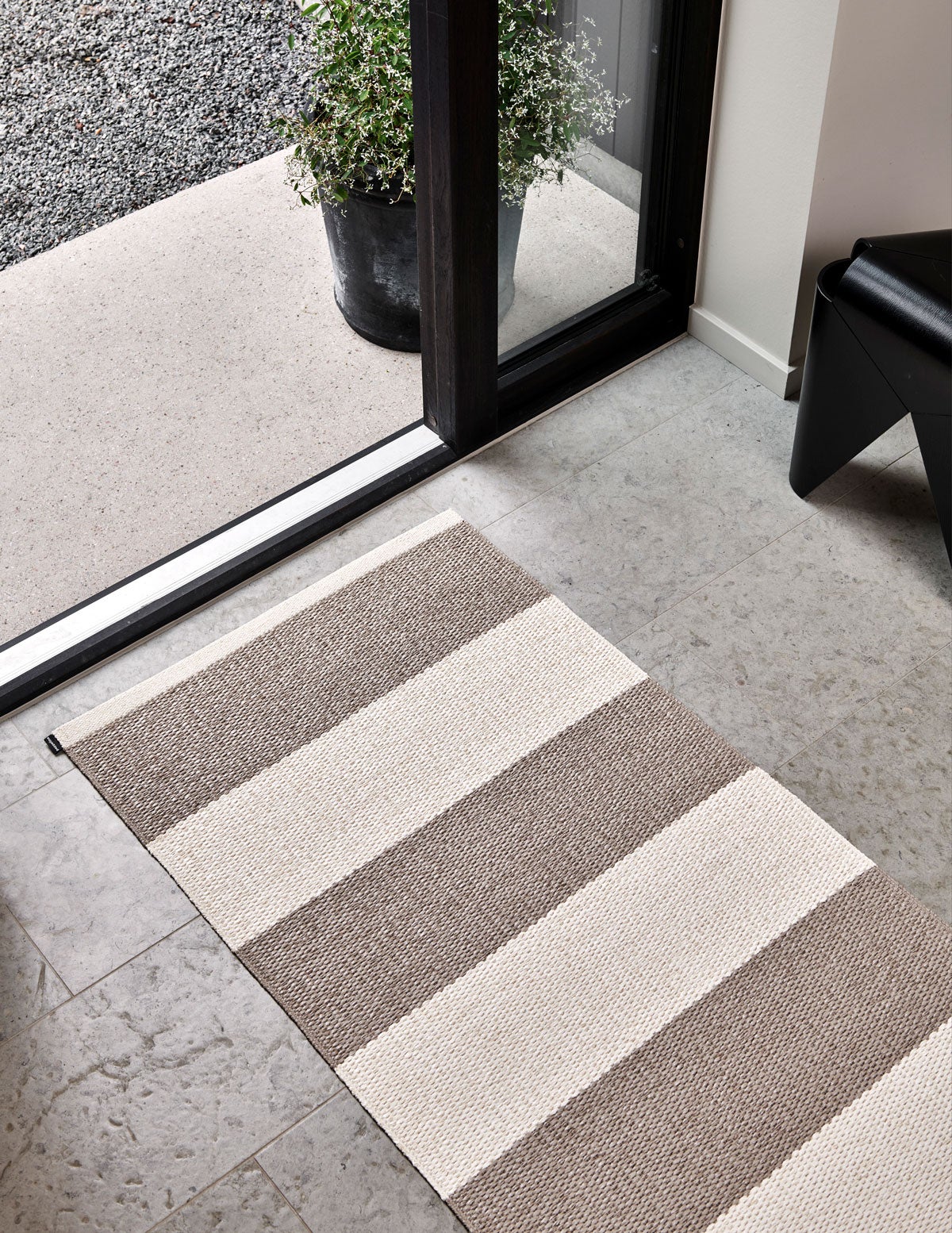 Pappelina-Bob-Gangmatta-Mud-Vanilla-Miljo