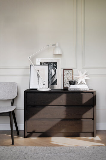 Rowico-Melstone-Chest-3D-Brown-Oak-Lifestyle