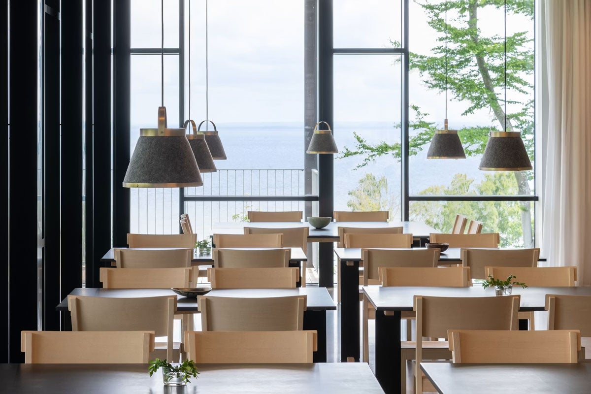 Precious-Ceiling-Lamp-Orsjo-Belysning-Lifestyle