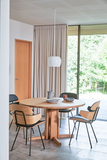 Naver-Obelisk-Dining-Table-GM-3182-Oak-Lifestyle