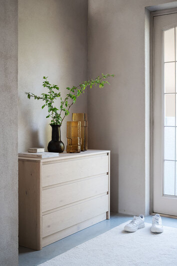 Rowico-Melstone-Chest-3D-Whitepigmented-Oak-Lifestyle