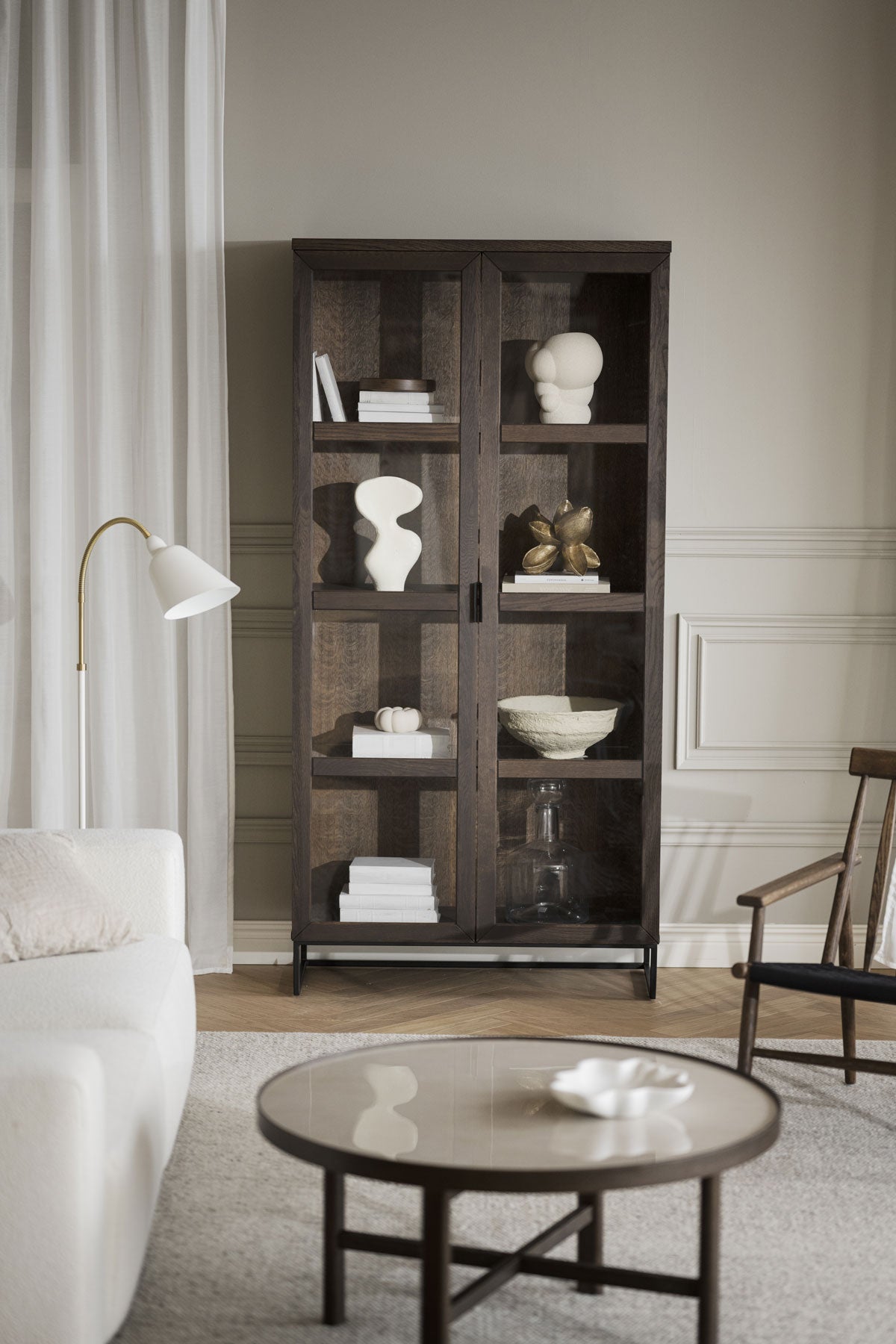 Everett-Vitrinskap-Brun-Ek-Miljo