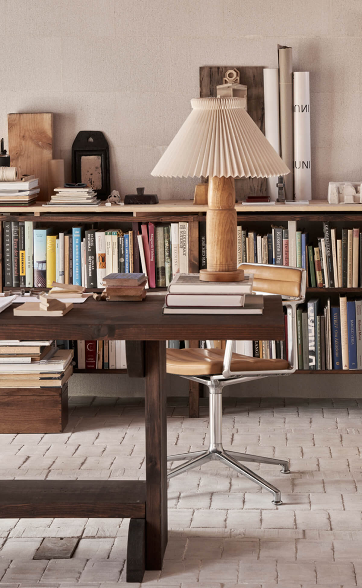 Vipp-452-Swivel-Chair