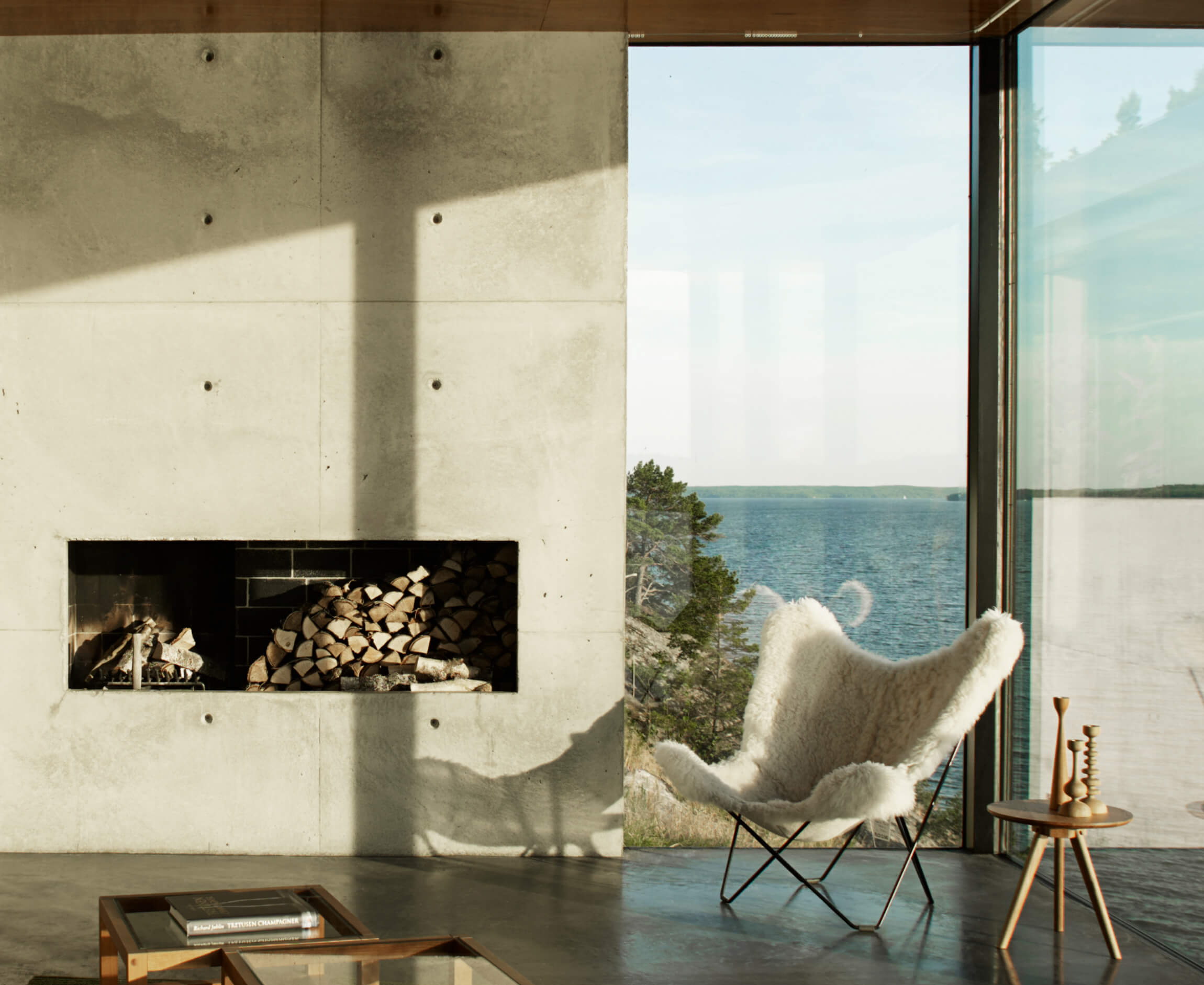 Iceland-Mariposa-fatolj-Shorn-White-web