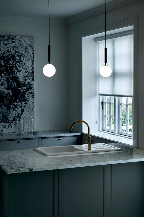 Nuura-Miira-1-Pendant-Small-Rock-Grey-Opal-Lifestyle