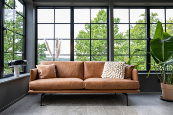 Broderna-anderssons-soffa-electra-vintagecognac-design-miljo