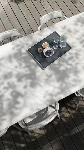 Vipp 272 Open-Air Bakke på spisebord udendørs