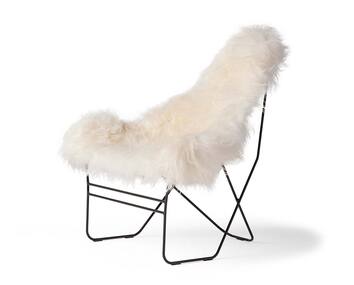 Valhalla-wild-white-side-Cuero