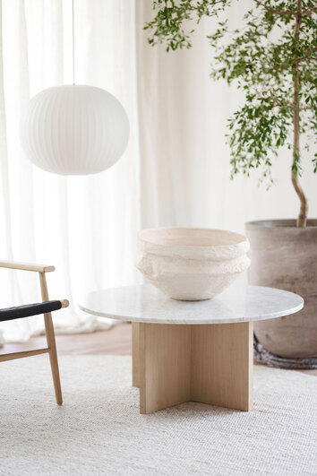 Brooksville-Rund-Ljus-Vit-Emperador-Miljo-1