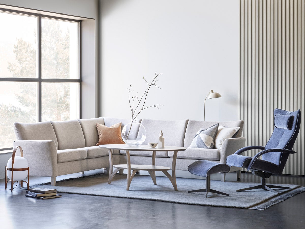 System+-Oda-N53_Silver-176-graÌŠoljet-ben_Delta-Motion-Flair-Denim-S04-sortlakkert_low