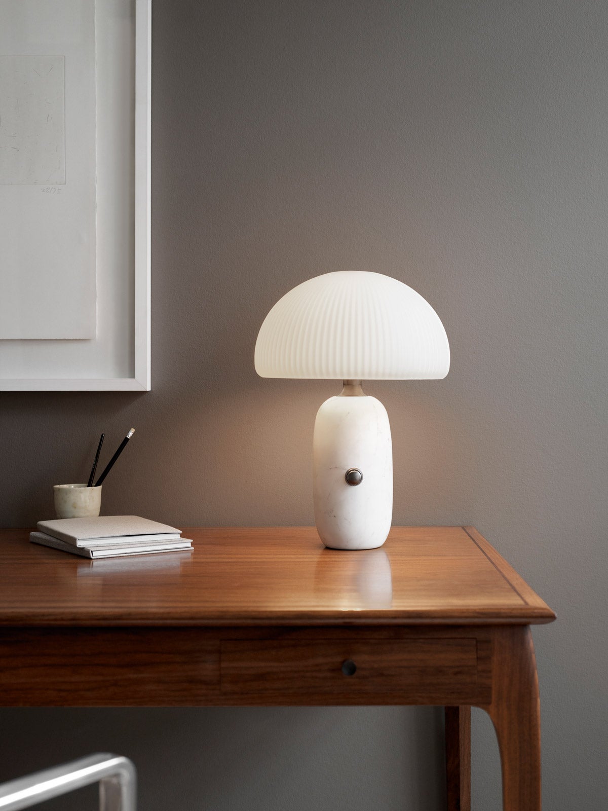 vipp-591-sculpture-lamp-white-01-ON-high