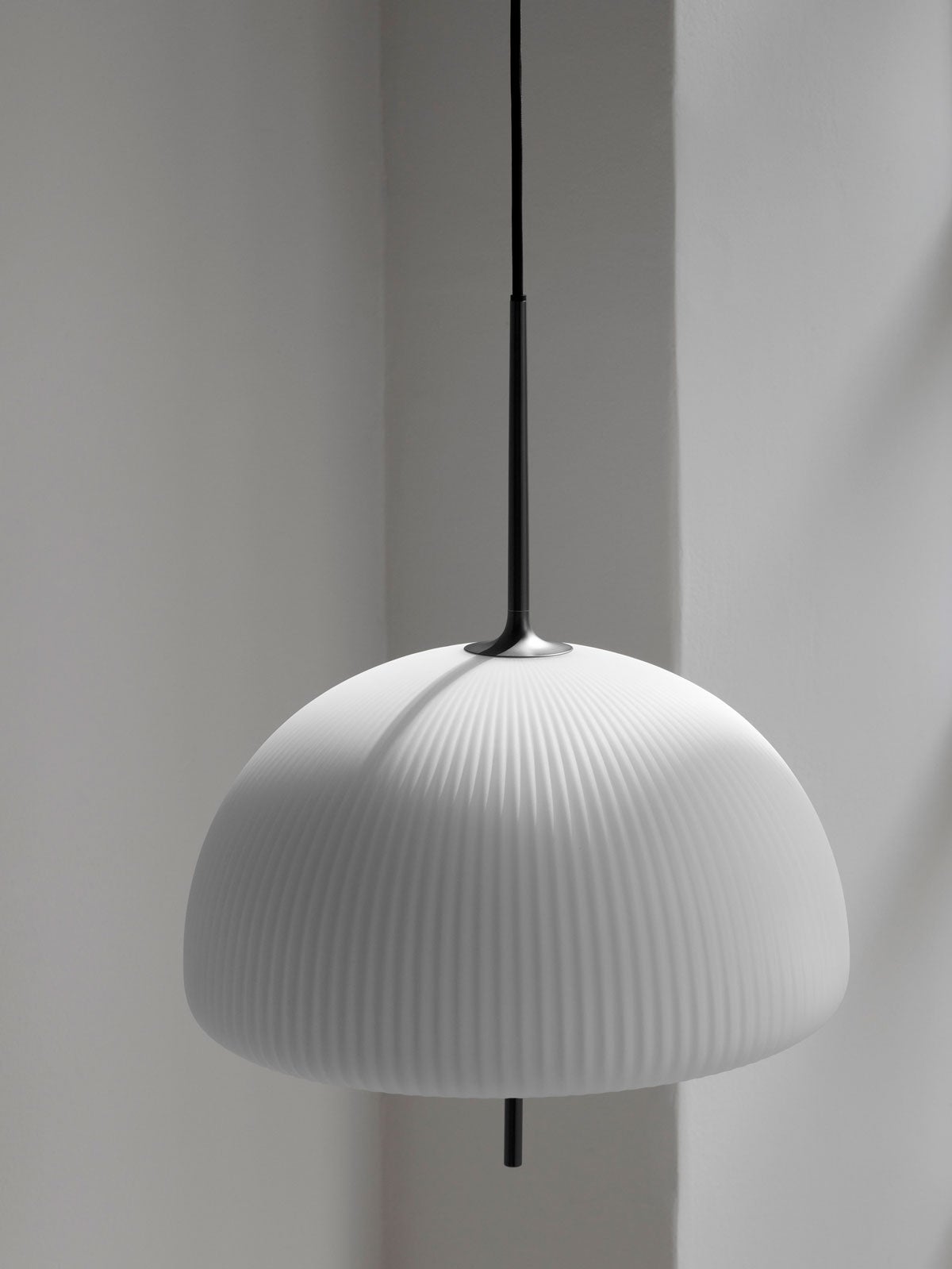 Vipp-595-Sculpture-Pendant-Miljo-3