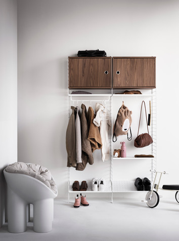 solution-string-system-hallway-white-walnut-floor-panels-accessories_portrait