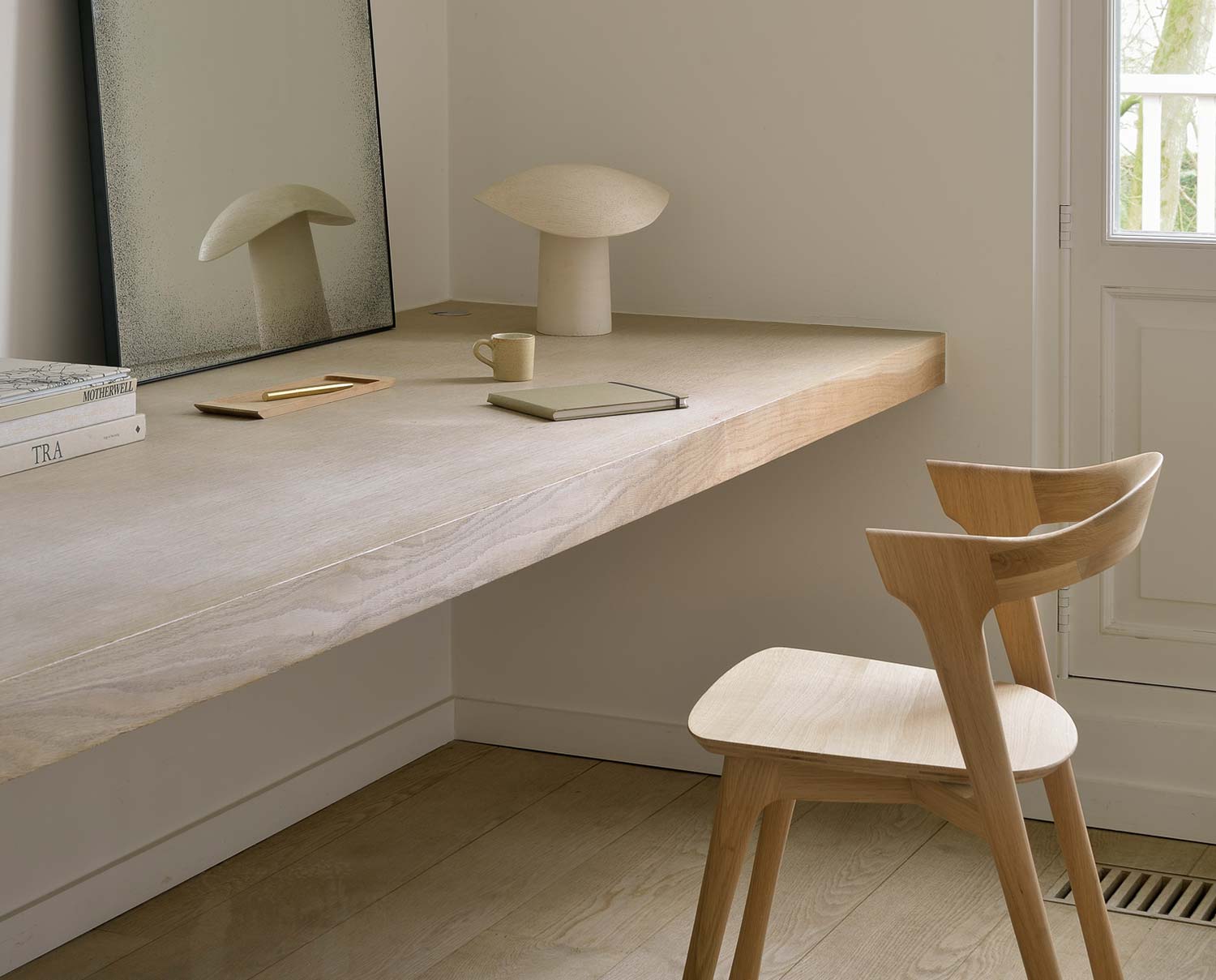 51490-Oak-Bok-stol-miljo1-Ethnicraft