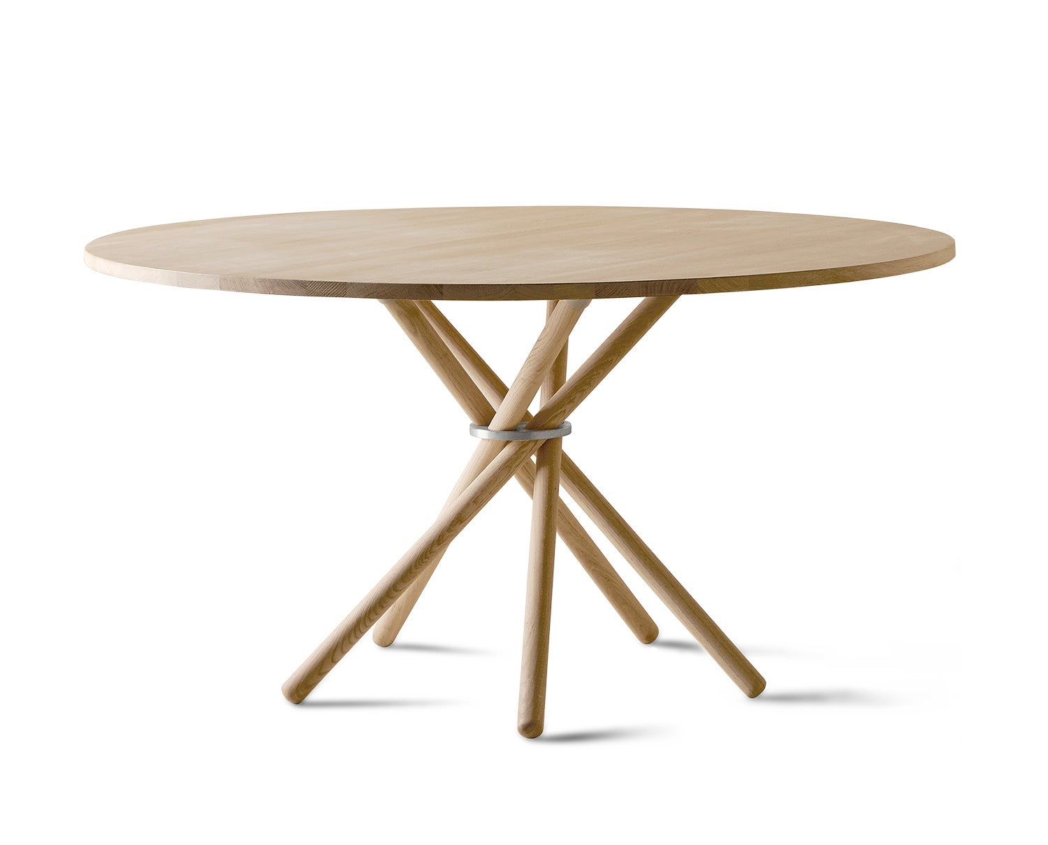 Hector-matbord-140-Ljus-ek-steel