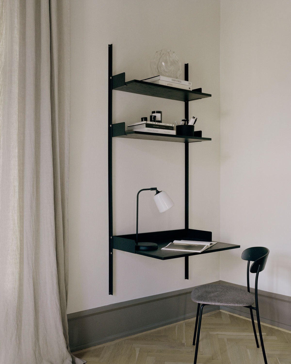 New_Works_NW_Study_Shelf_408_05