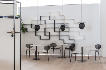 Nagasaki-Chair_Satellite-Pendant_Dédal-Shelf