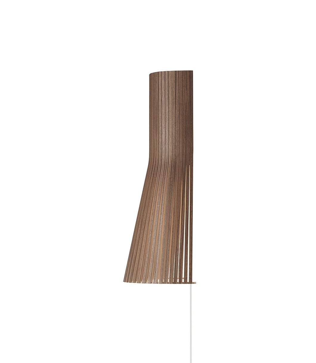 Secto_Design_Secto_Small_4231_wall_lamp_color_walnut