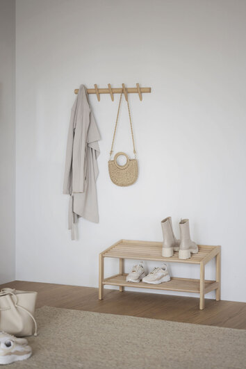 Hillmond-Kladhangare-Vitpigm-Ek-Miljo_2