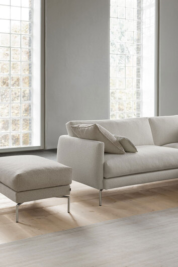 Juul-911-Sofa-240x90-Drum-20-Footstool-85x50-Drum-27-Lifestyle