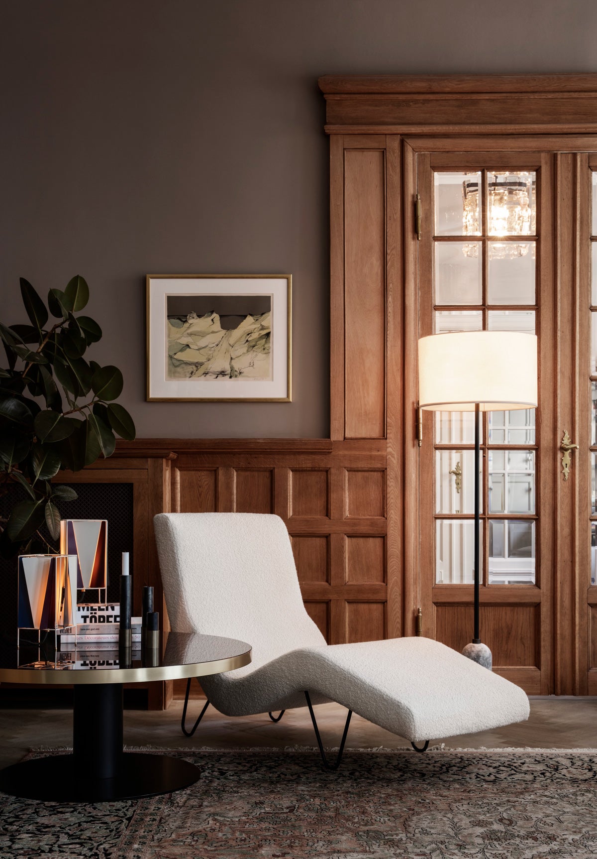 GMGChaiseLongue_GUBI2-0CoffeeTable_B-4TableLamp_GravityFloorLamp