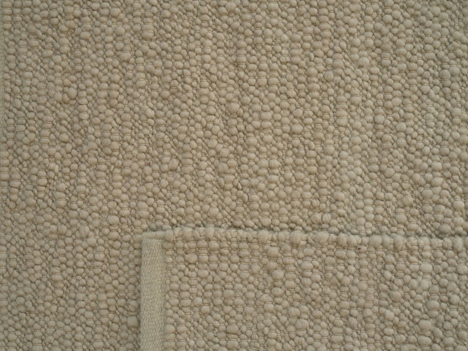 Guide-How-to-clean-wool-carpet-Tibergs