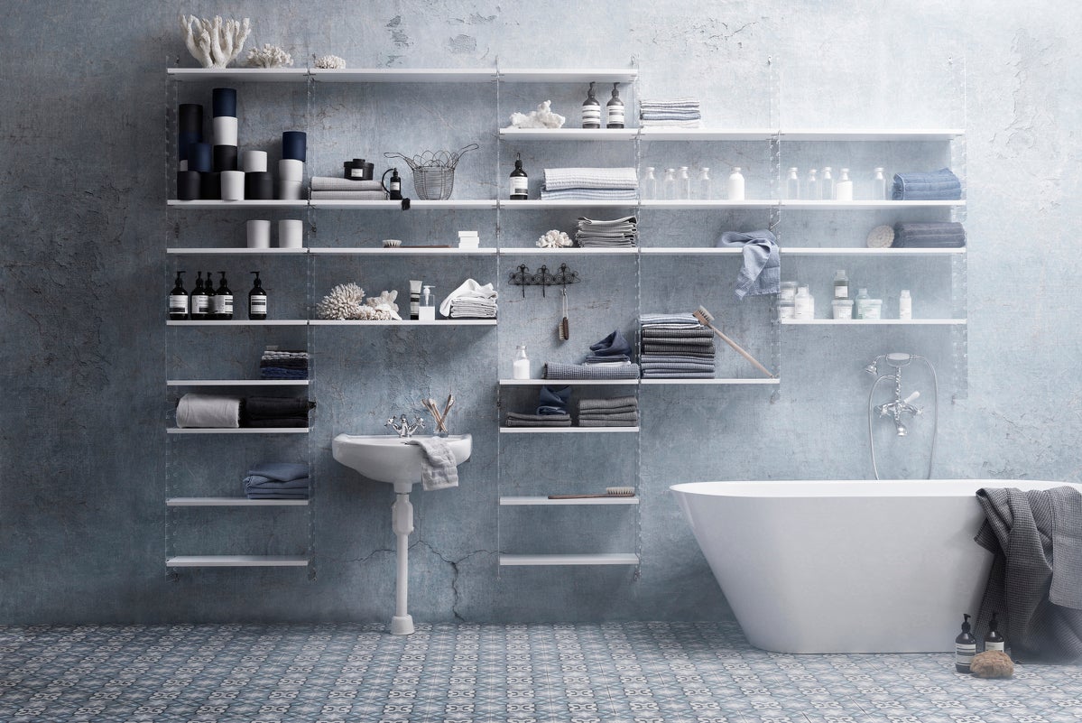 string_plex_bathroom_white_white_landscape_large