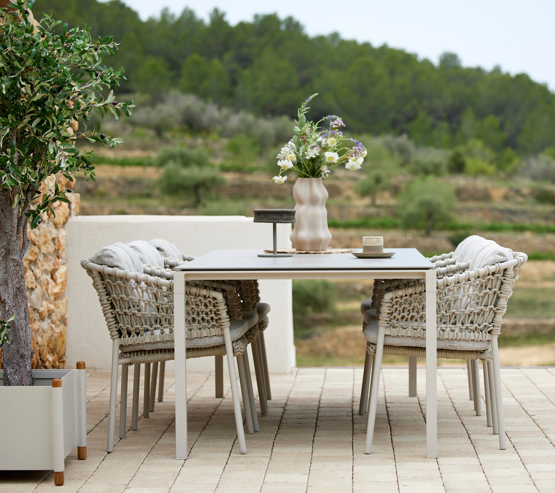 Terrasse med Ocean havstol i beige