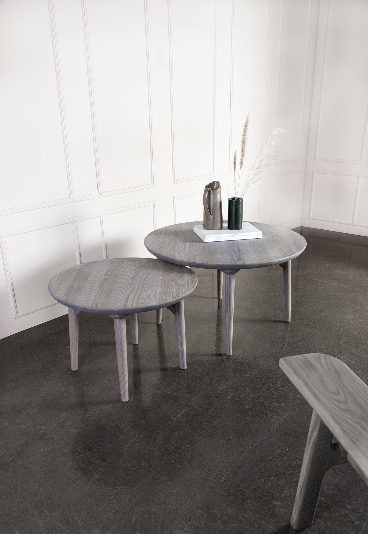 Wave-Soffbord-Runt-Ask-C13-D80-60-Miljo