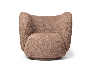 fermLIVING-Rico-Lounge-Chair-Sheepskin-Sahara-1104270247