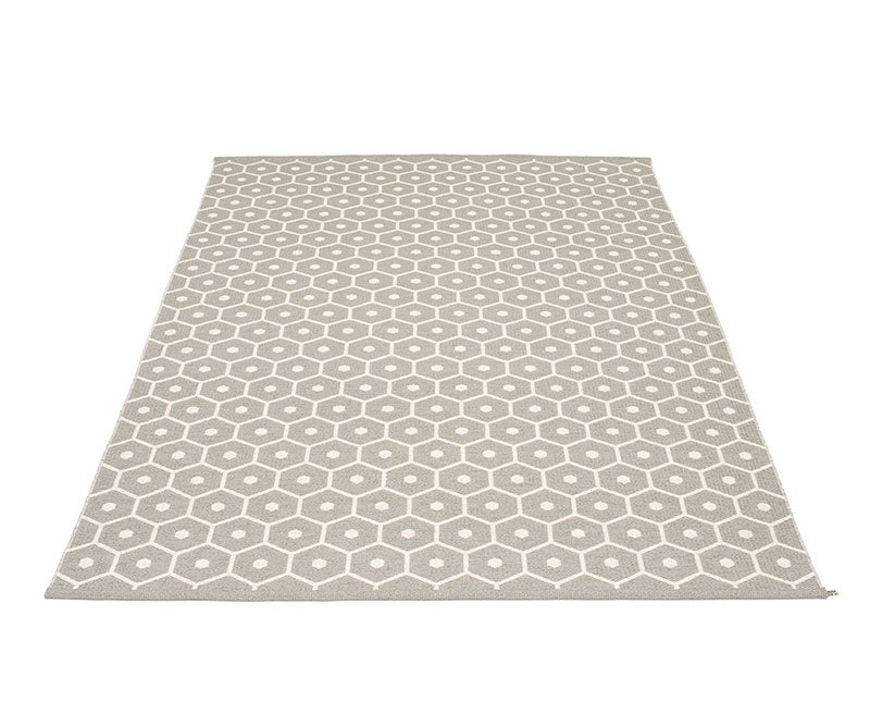 honey-warm-grey-180-matta-pappelina