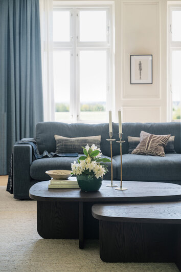 Rowico-Billings-Coffee-Table-95-120-Brown-Oak-Lifestyle-1