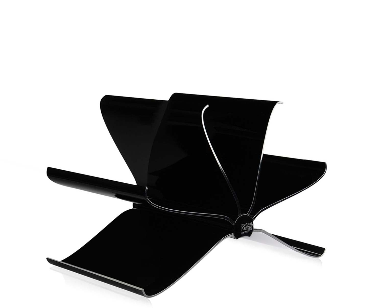 Front-page-4679-E6-svart-2-kartell