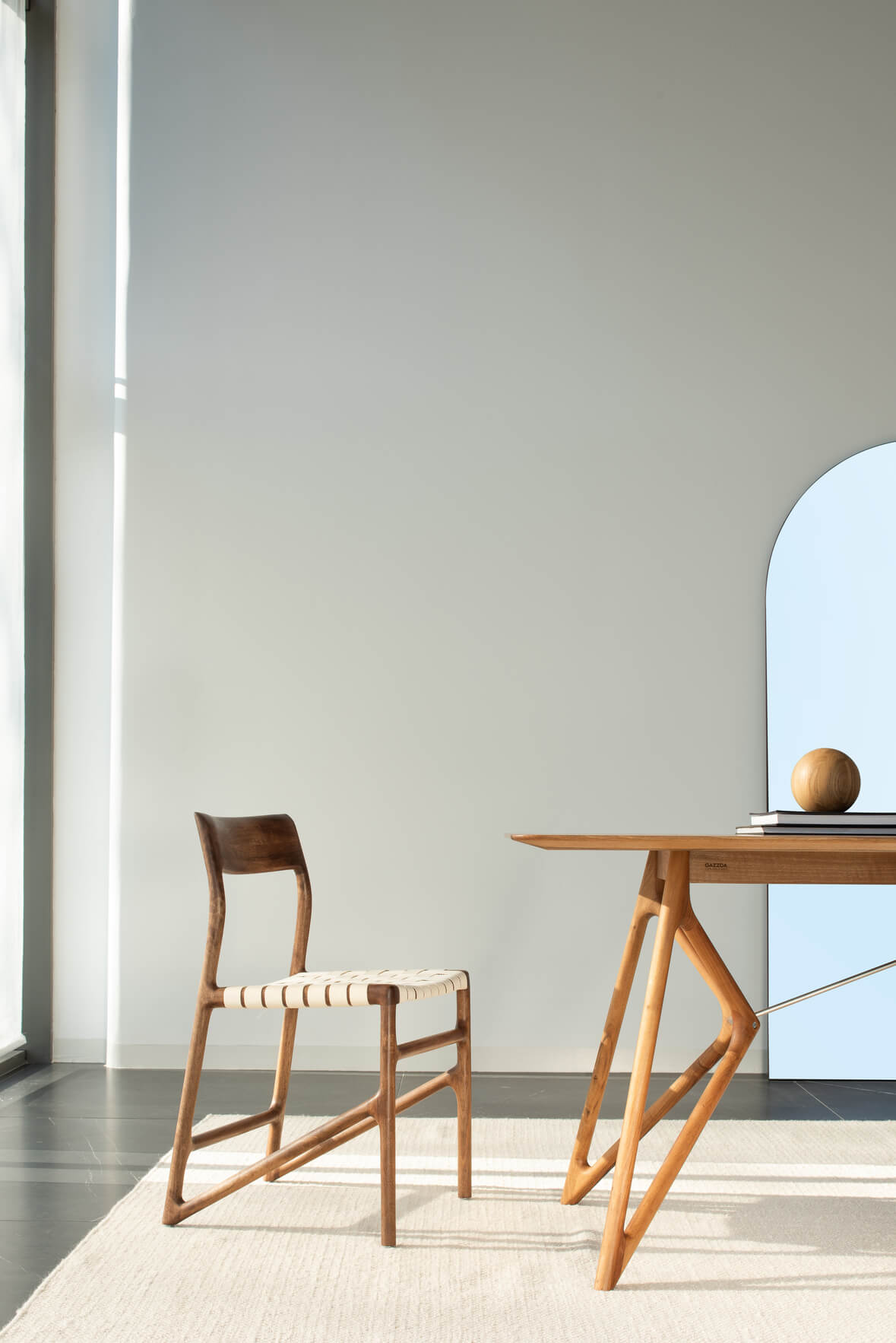 tink-table-fawn-chair-walnut-webbing-white-01-02-gazzda