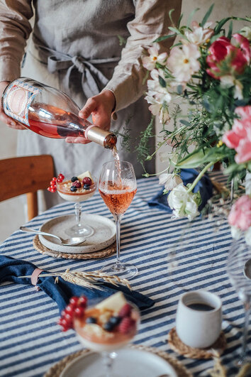 Misty-Edge-Bordsduk-Denim-Blue-Miljo