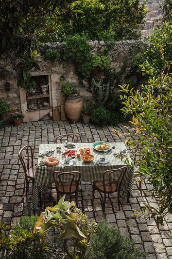 Misty-Square-Bordsduk-Jeep-Green-Miljo_1