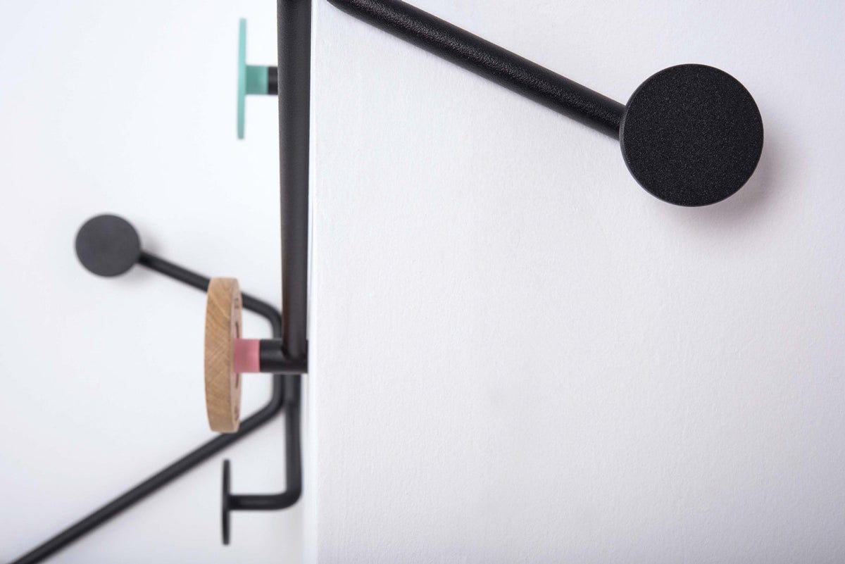 Hook_inner_Hook_outer_studio_detail_2_LR