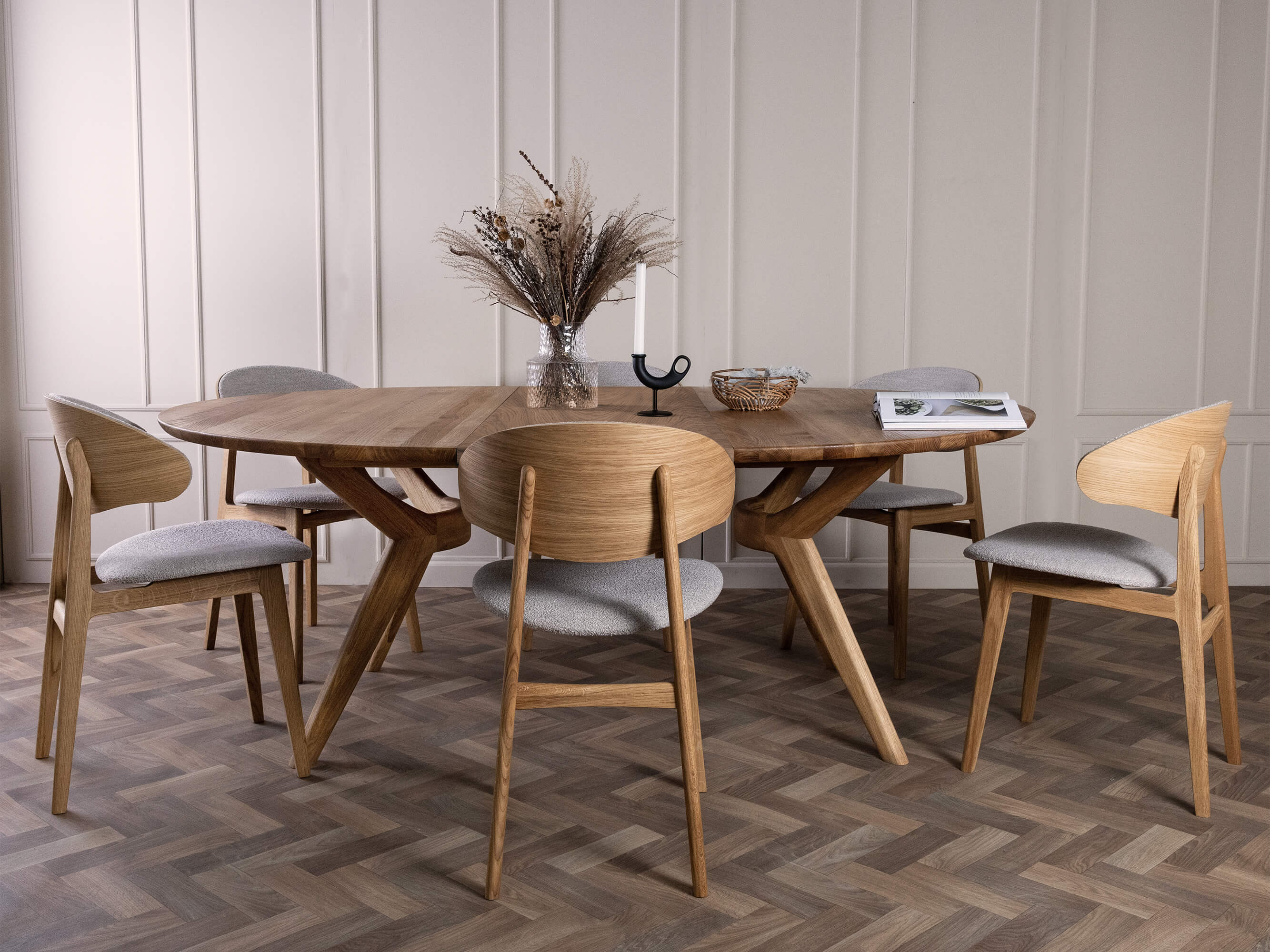 Inspiration-planera-matplatsen-ratt_AMELIA-runtmabord-ek-c4