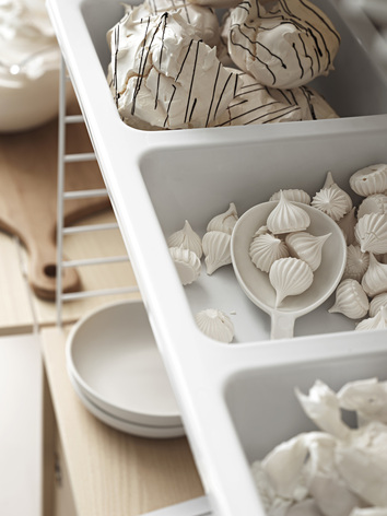 inspiration-string-system-kitchen-bowl-shelf-white-ash_portrait_xlarge