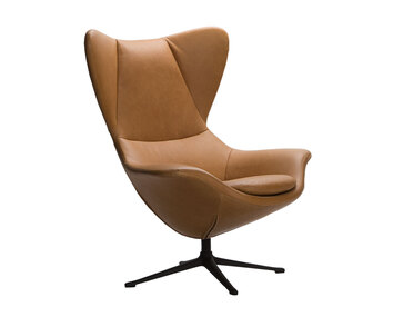 Stilo Lænestol i læderet Nature Cognac med ben i sort aluminium
