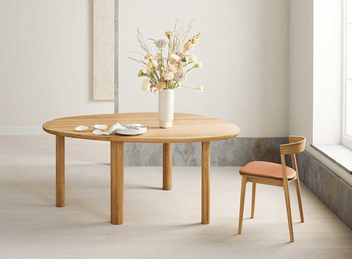 Bolia-Latch-Dining-Table-Oiled-Oak-Lifestyle