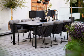 Moments-chair_pure-table