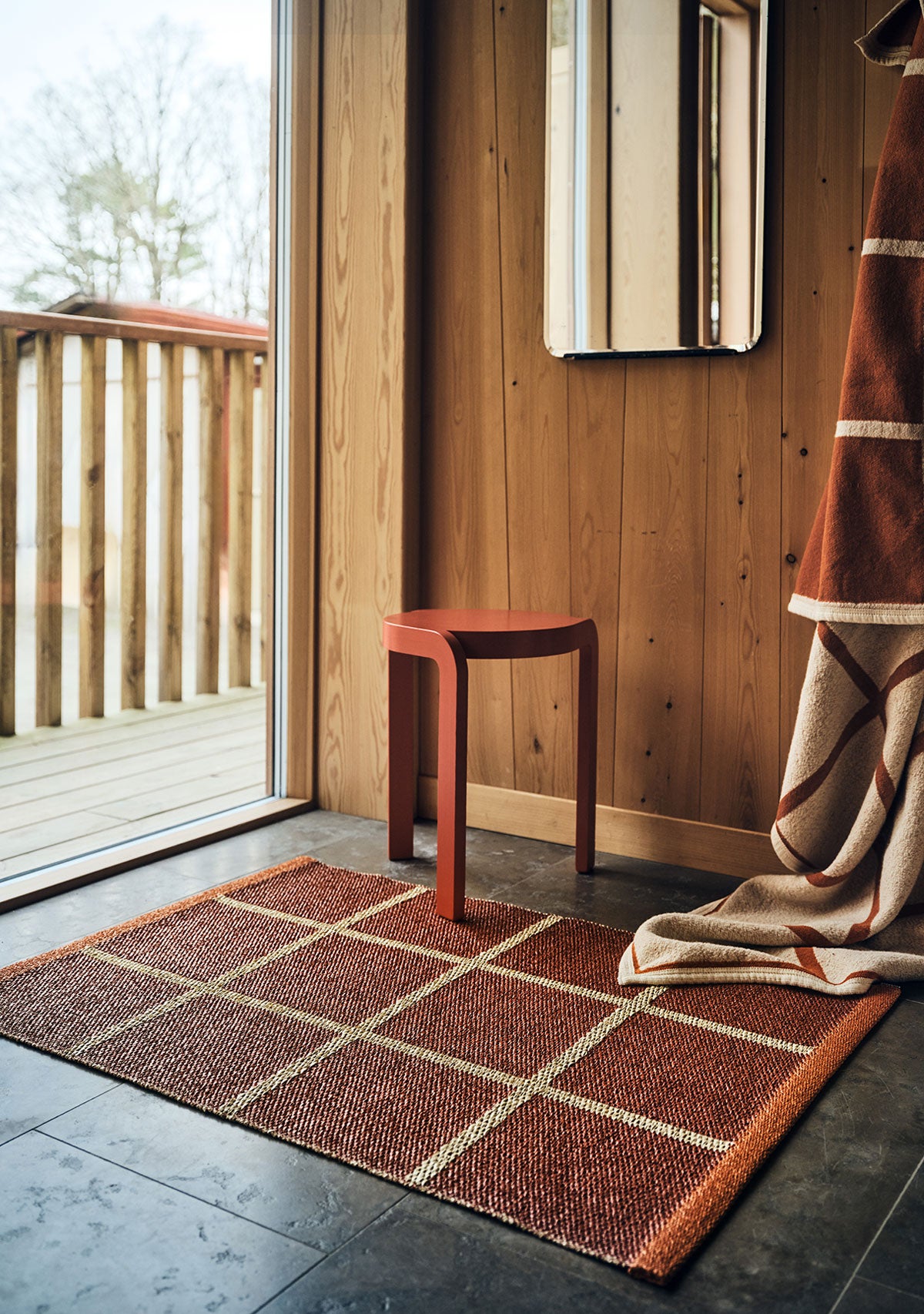 Pappelina-Criss-Pop-Runner-Brick-Lifestyle