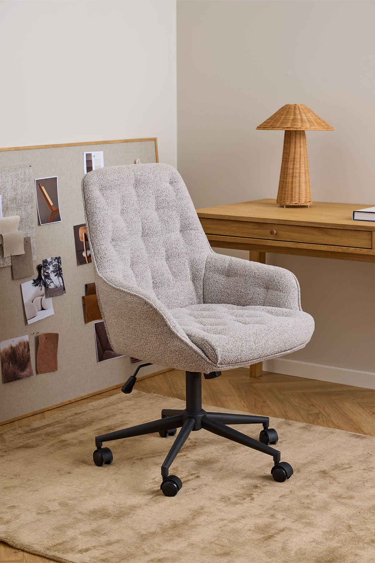 actona-erik-skrivbordsstol-beige.lifestyle.