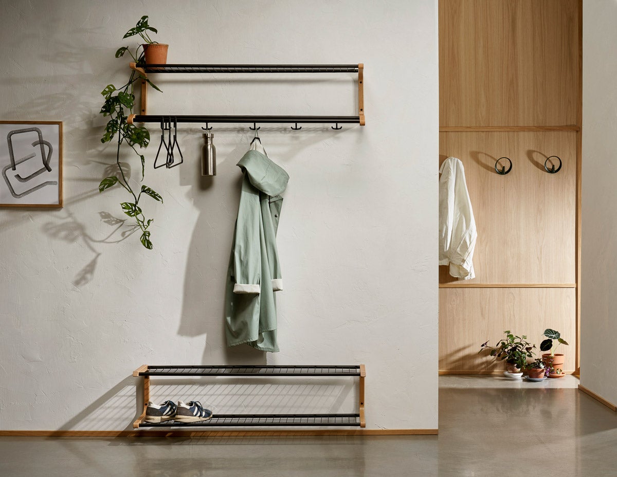 Essem-Anna-Hatthylla-Svart-Ek-Miljö-01