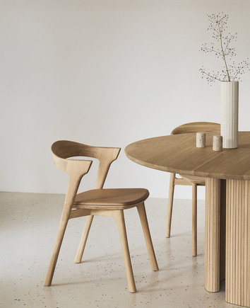 Ethnicraft-Roller-Max-Dining-Table-Oak-Lifestyle-1