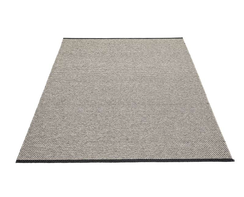 effi-matta-svart-stor-pappelina