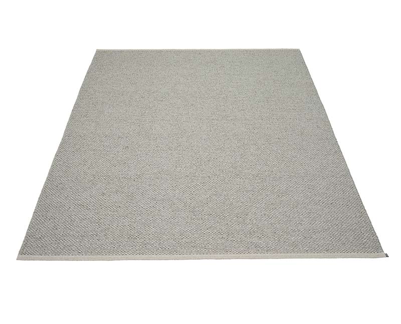 svea-warm-grey-180-pappelina